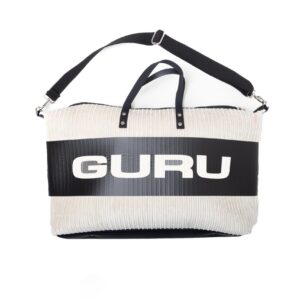 Unisex duffle bag with shoulder strap