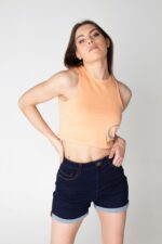 T-shirt donna cropped con borchiette - immagine 21