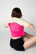 T-shirt donna cropped con borchiette - immagine 31