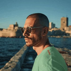 Bloom T-shirt con ricamo